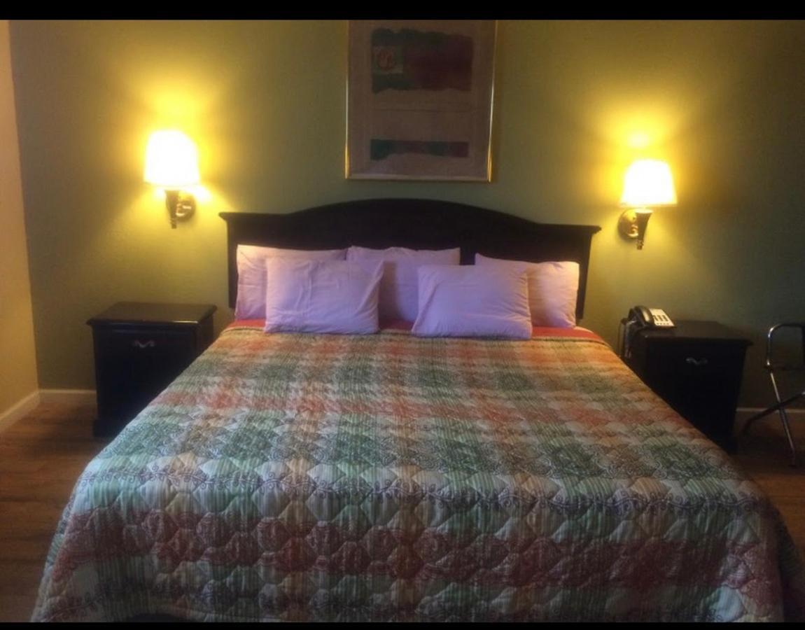 Dilley Executive Inn Dış mekan fotoğraf